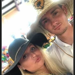 Meet your Posher, Cody